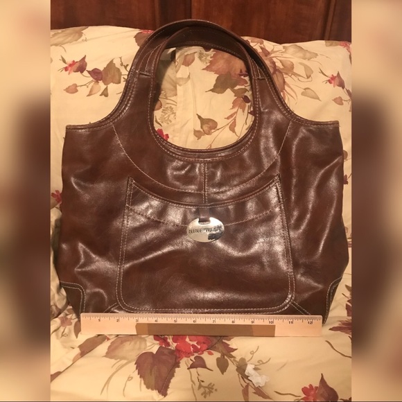 Handbag - Picture 3 of 7